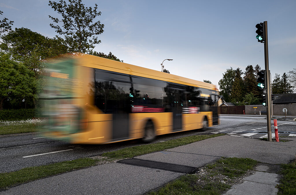 Optimisation of traffic flow, prioritisation of different modes of transport and improving air quality